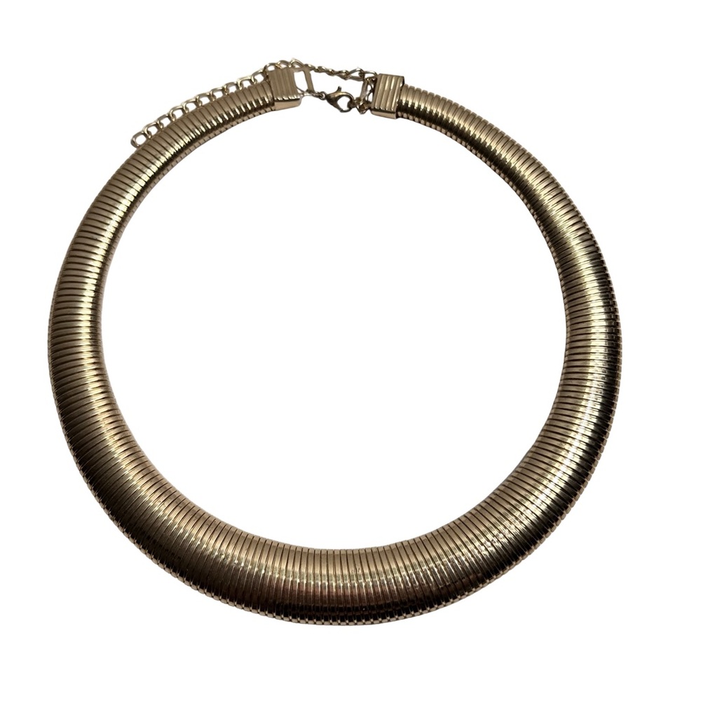 *EUC* Elegant Gold Choker Necklace — Adjustable